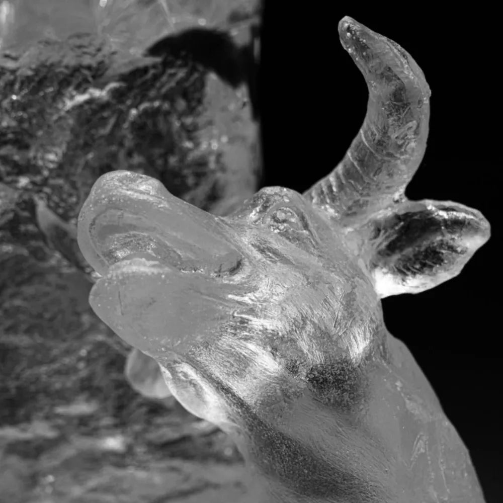 Chinese Zodiac art vase crystal ox sculpture decorative piece